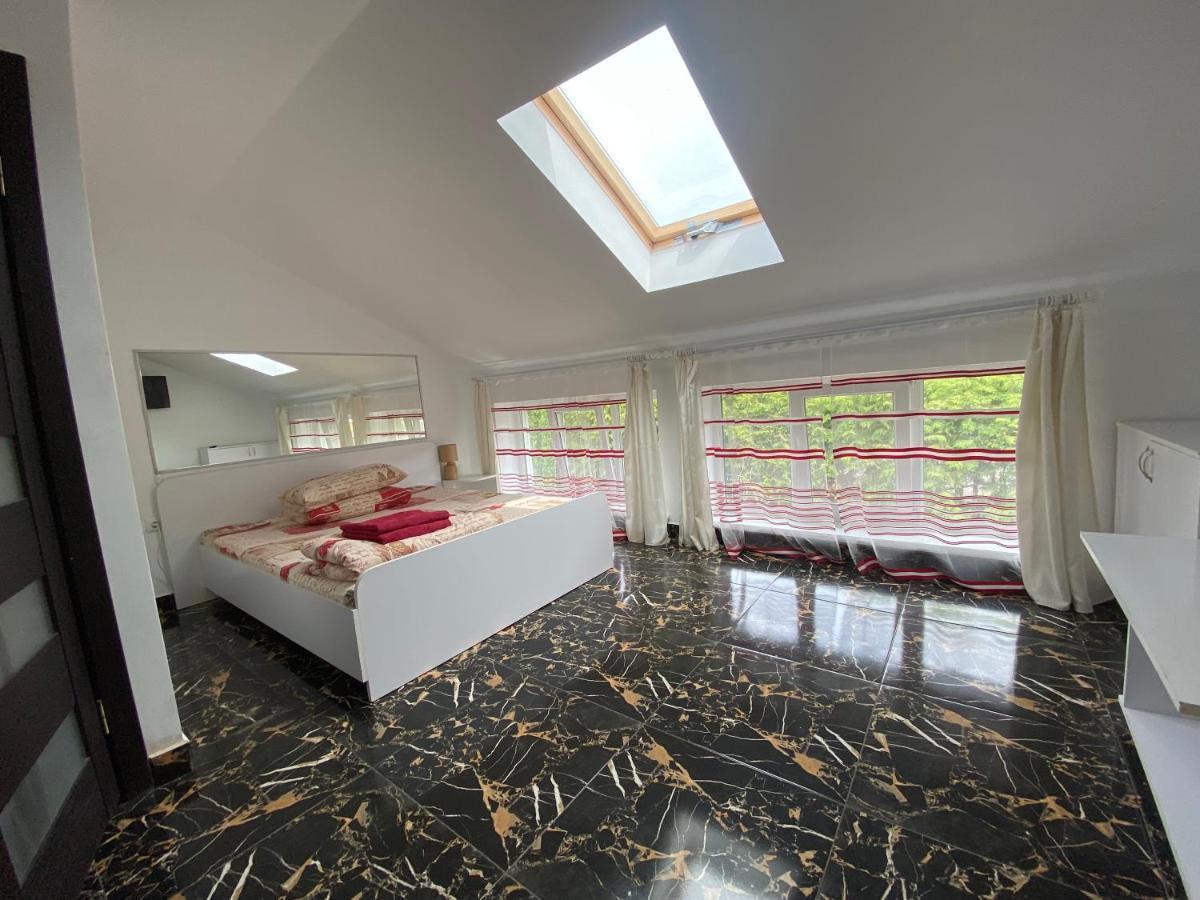 Lemberg Relax House Apartamento Exterior foto